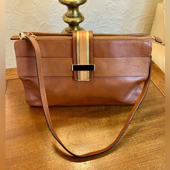 Tre Vero Handbags - Tre Vero brown leather shoulder purse
